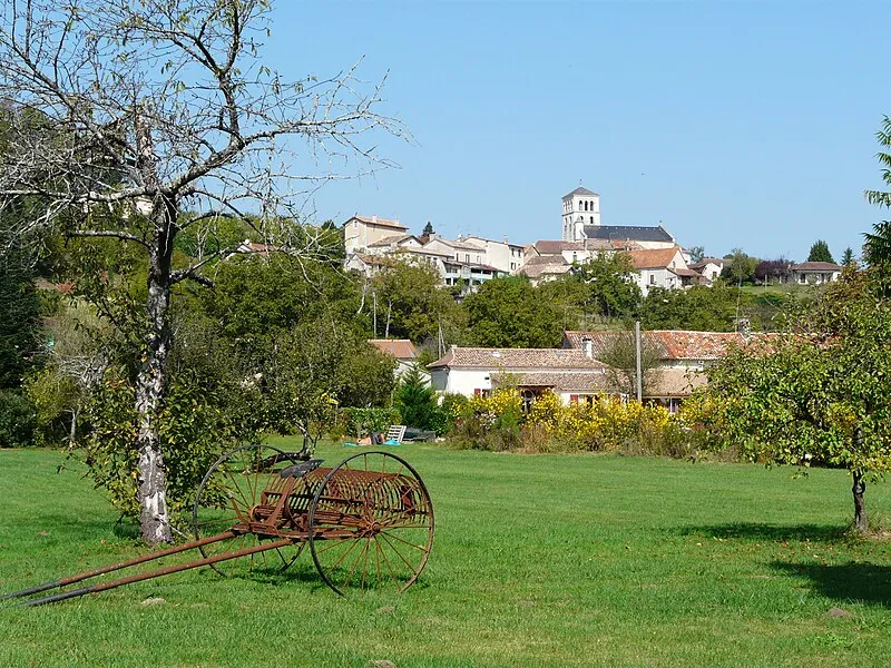Vue de Douzillac, Dordogne