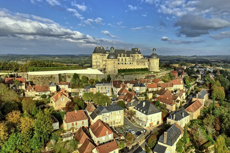 Vue de Hautefort, Dordogne