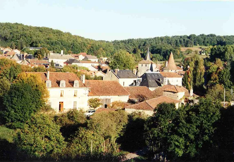 Vue de Javerlhac-et-la-Chapelle-Saint-Robert, Dordogne